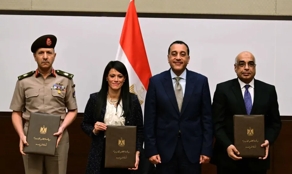 مدبولي يشهد توقيع بروتوكول تعاون بشأن تجهيزات البنية الفنية بمدينة العدالة الذكية..صور مدبولي يشهد توقيع بروتوكول تعاون بشأن تجهيزات البنية الفنية بمدينة العدالة الذكية..صور