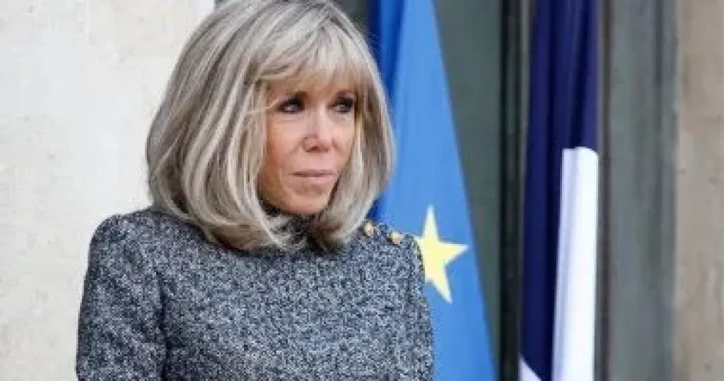 فرنسا تبدأ محاكمة 10 أشخاص شككوا فى هوية زوجة الرئيس ماكرون الجنسية فرنسا تبدأ محاكمة 10 أشخاص شككوا فى هوية زوجة الرئيس ماكرون الجنسية