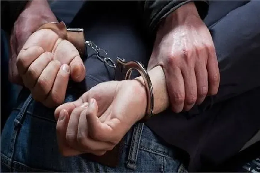 ضبط شخص بعد تعديه على مواطن ووالده بسبب فاترينة سجائر بشبرا الخيمة ضبط شخص بعد تعديه على مواطن ووالده بسبب فاترينة سجائر بشبرا الخيمة