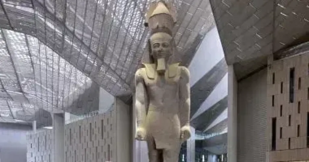شاشات عرض بمراكز وأندية الشباب لنقل البث المباشر لفعاليات افتتاح المتحف المصري... شاشات عرض بمراكز وأندية الشباب لنقل البث المباشر لفعاليات افتتاح المتحف المصري بالشرقية