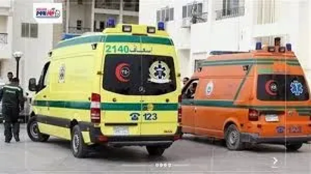 إصابة 4 أشخاص في تصادم سيارتين بنجع حمادي إصابة 4 أشخاص في تصادم سيارتين بنجع حمادي