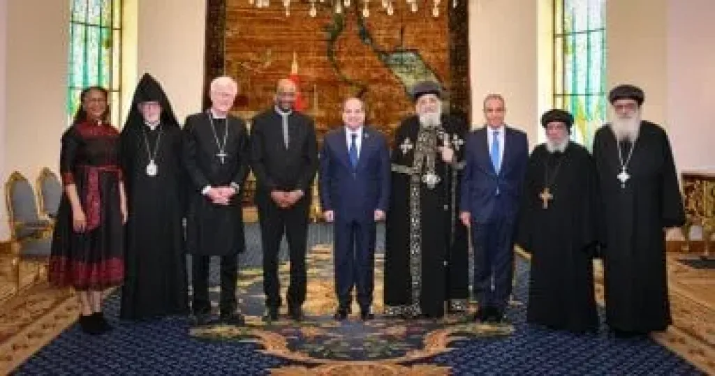 الرئيس السيسى يستقبل وفد مجلس الكنائس العالمى بحضور البابا تواضروس الثانى الرئيس السيسى يستقبل وفد مجلس الكنائس العالمى بحضور البابا تواضروس الثانى