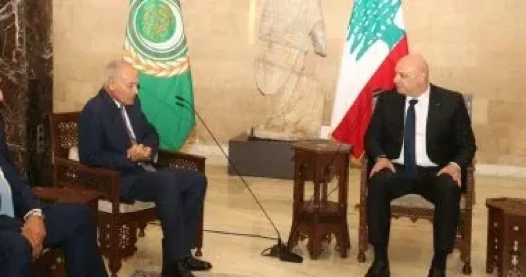 أحمد أبو الغيط يلتقى رئيس لبنان.. ويدعو للضغط على إسرائيل لإنهاء الاحتلال أحمد أبو الغيط يلتقى رئيس لبنان.. ويدعو للضغط على إسرائيل لإنهاء الاحتلال