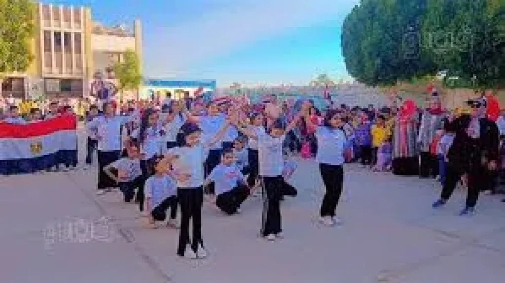 محافظ أسوان ينعى معلمة توفيت اليوم أثناء تأدية عملها في طابور الصباح محافظ أسوان ينعى معلمة توفيت اليوم أثناء تأدية عملها في طابور الصباح