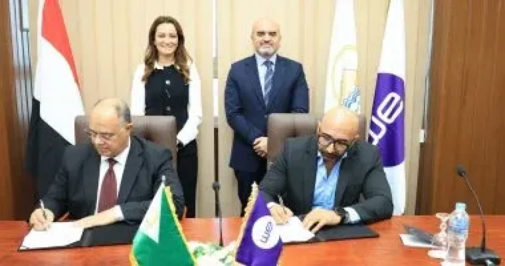 محافظة الجيزة توقع بروتوكول تعاون لتقديم خدمات اتصالات صناعية أبو رواش محافظة الجيزة توقع بروتوكول تعاون لتقديم خدمات اتصالات صناعية أبو رواش