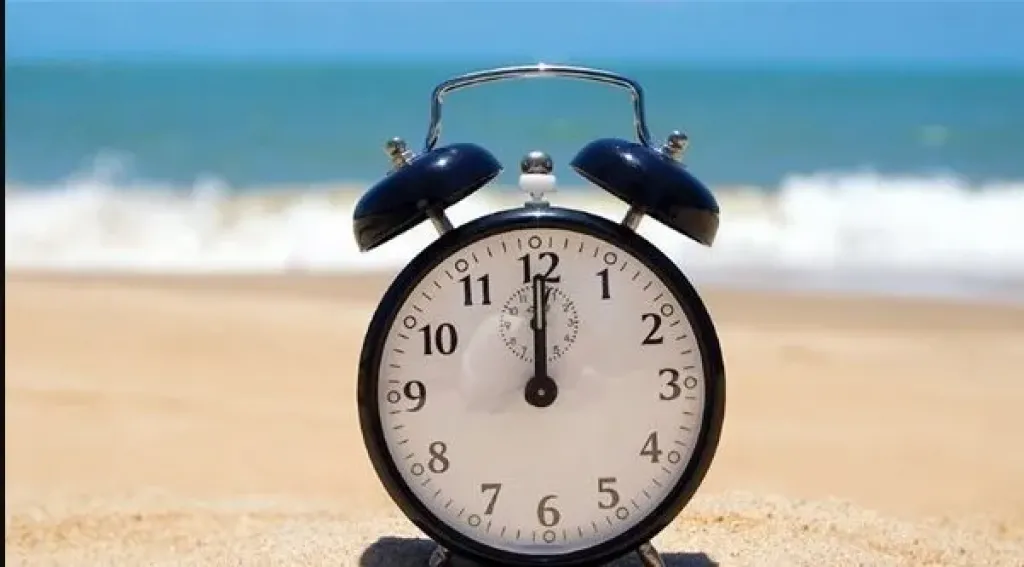 تأخير الساعة 60 دقيقة اليوم.. تعرف علي توقيت الصلاة بالتوقيت الشتوي تأخير الساعة 60 دقيقة اليوم.. تعرف علي توقيت الصلاة بالتوقيت الشتوي
