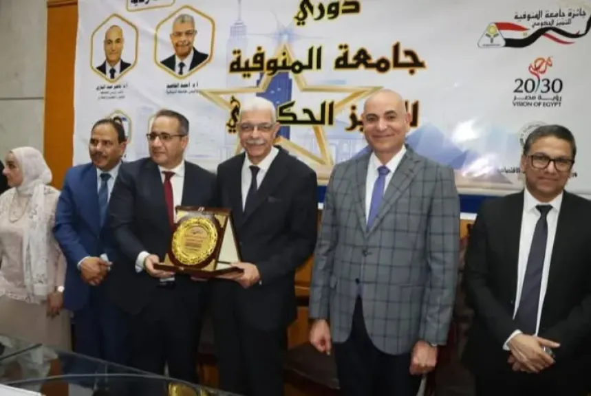 معهد الكبد القومى يفوز بجائزة التفوق الحكومة ويصعد للمنافسة علي الجائزة الوطنية