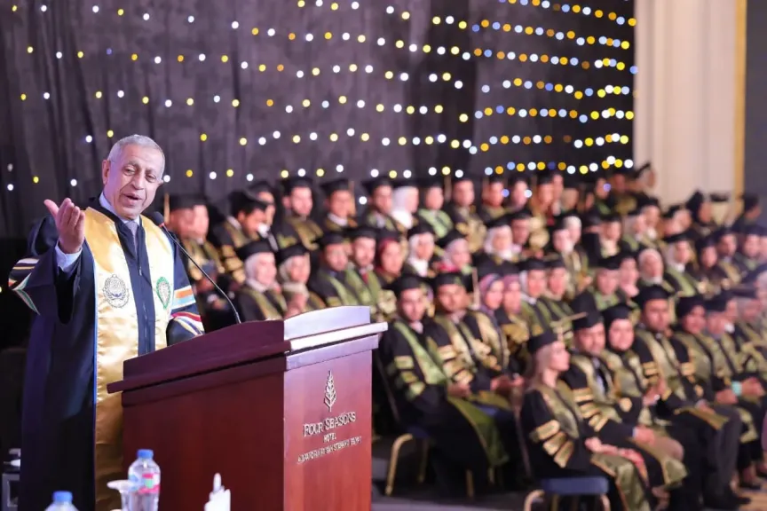 جانب من حفل التخرج