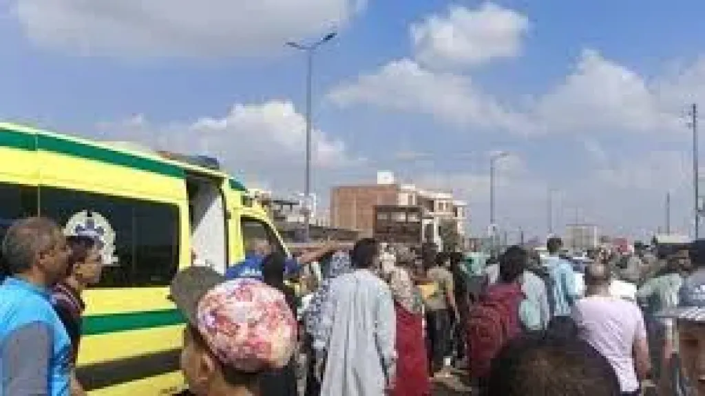 إصابة 7 عمال يومية في تصادم ثلاث سيارات بالشرقية