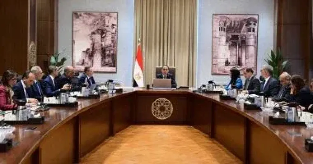 رئيس الوزراء يتابع موقف تنفيذ مشروعات الطاقة المُتجددة وربطها على الشبكة القومية... رئيس الوزراء يتابع موقف تنفيذ مشروعات الطاقة المُتجددة وربطها على الشبكة القومية للكهرباء