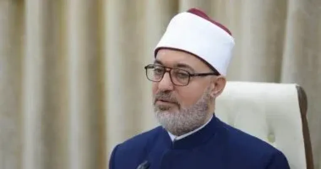 مفتى الجمهورية: ما يحدث فى السودان يمثل انتهاكًا صارخًا لحرمة الدم الإنسانى مفتى الجمهورية: ما يحدث فى السودان يمثل انتهاكًا صارخًا لحرمة الدم الإنسانى