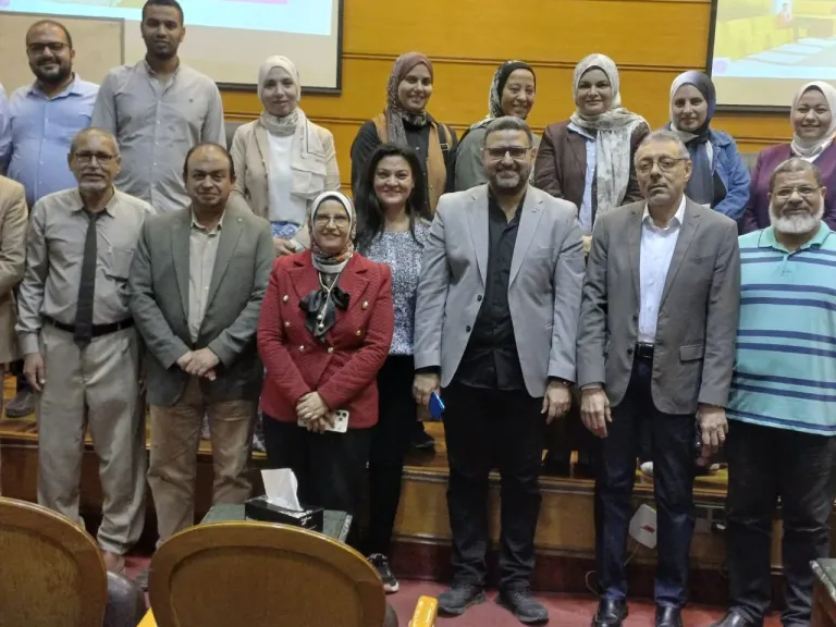 جامعة أسيوط تشارك في الدورة التدريبية للتعريف بالدليل الإرشادي لتصميم جامعة أسيوط تشارك في الدورة التدريبية للتعريف بالدليل الإرشادي لتصميم