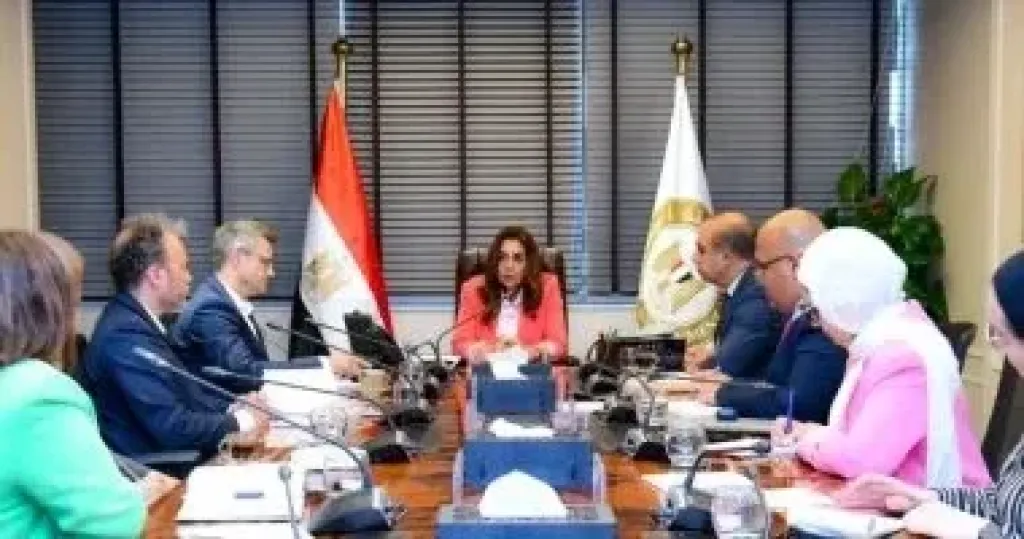 وزارة البيئة تبحث مع” GIZ” طرق التخلص الآمن من المخلفات وتعميمها بـ27... وزارة البيئة تبحث مع” GIZ” طرق التخلص الآمن من المخلفات وتعميمها بـ27 محافظة