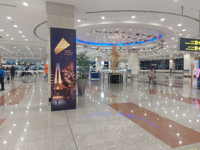 وزارة الطيران المدني ترفع درجة الاستعداد القصوى لاستقبال ضيوف افتتاح المتحف المصري... وزارة الطيران المدني ترفع درجة الاستعداد القصوى لاستقبال ضيوف افتتاح المتحف المصري الكبير