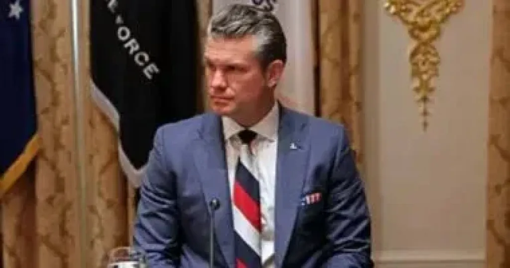 هيجسيث يأمر الجيش بتوفير عشرات المحامين لوزارة العدل الأمريكية هيجسيث يأمر الجيش بتوفير عشرات المحامين لوزارة العدل الأمريكية