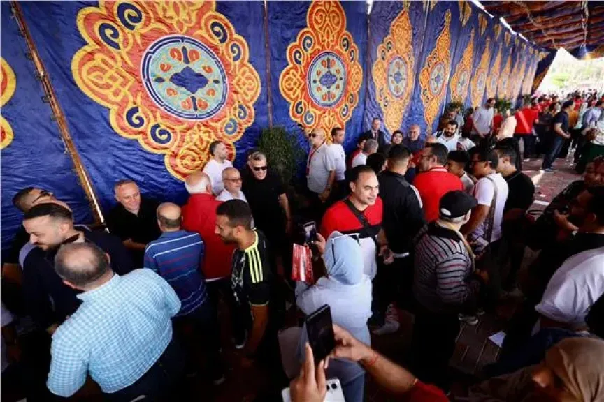 استمرار توافد أعضاء الأهلي للمشاركة في الانتخابات استمرار توافد أعضاء الأهلي للمشاركة في الانتخابات