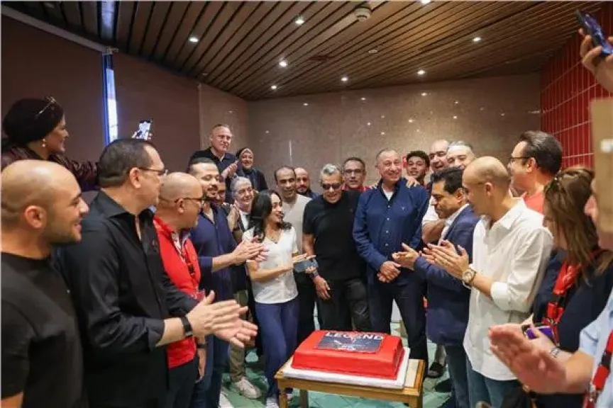 قائمة محمود الخطيب تحتفل بعيد ميلاه الـ71 على هامش انتخابات الأهلي قائمة محمود الخطيب تحتفل بعيد ميلاه الـ71 على هامش انتخابات الأهلي