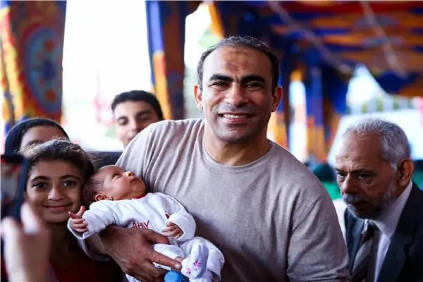 الأهلاوية يشاركون في رسم المستقبل.. احتفال بعيد ميلاد الخطيب وظهور ”أصغر عضو”... الأهلاوية يشاركون في رسم المستقبل.. احتفال بعيد ميلاد الخطيب وظهور ”أصغر عضو” بالانتخابات