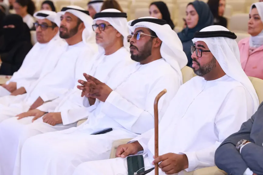 ملتقى دبي الأول للصحة النفسية يؤكد: ”سلام نفسي جسد متعافٍ” ملتقى دبي الأول للصحة النفسية يؤكد: ”سلام نفسي جسد متعافٍ”