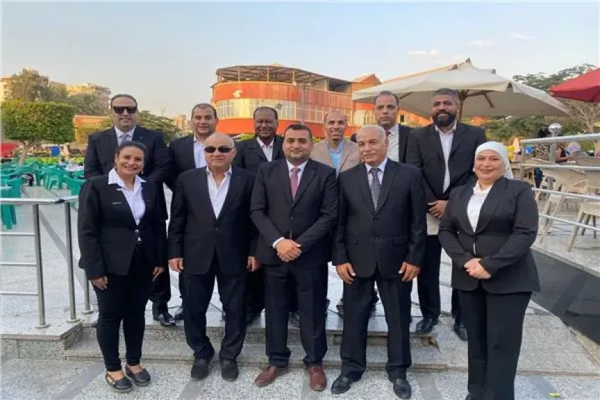 قائمة أحمد الأحمر تتقدم بأوراق الترشح لانتخابات نادي النصر قائمة أحمد الأحمر تتقدم بأوراق الترشح لانتخابات نادي النصر