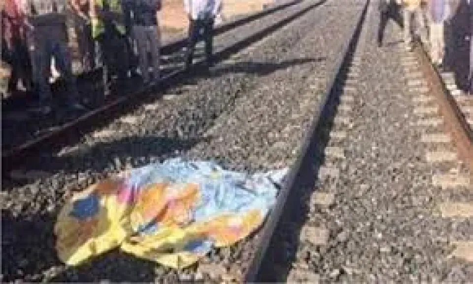 وفاة خفير مزلقان دهسه قطار في المنيا خلال محاولته إنقاذ مواطن وفاة خفير مزلقان دهسه قطار في المنيا خلال محاولته إنقاذ مواطن