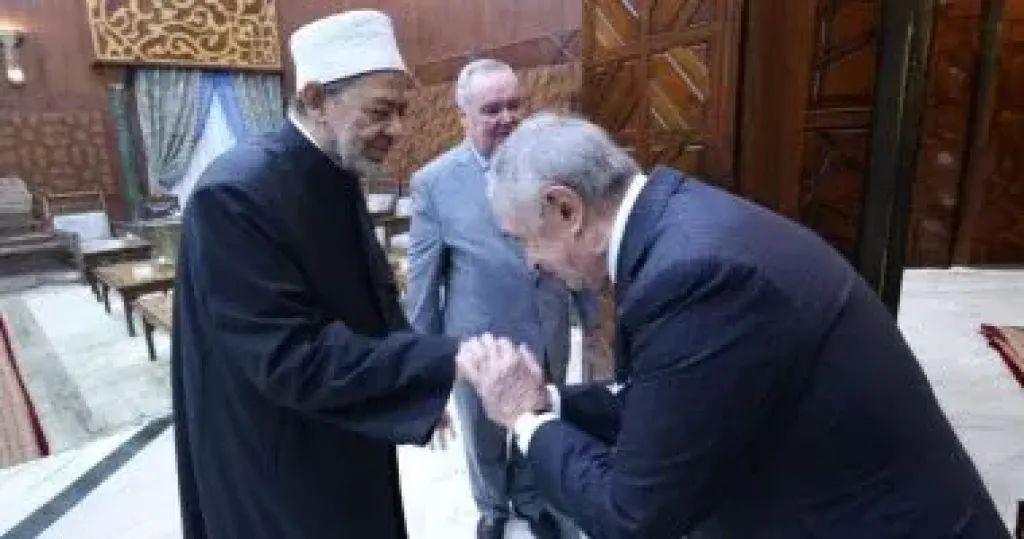 شيخ الأزهر لرئيس منظمة فرسان مالطا: ضمير العالم الحر انتفض لنصرة غزة... شيخ الأزهر لرئيس منظمة فرسان مالطا: ضمير العالم الحر انتفض لنصرة غزة في وجه الجرائم ضد الأبرياء