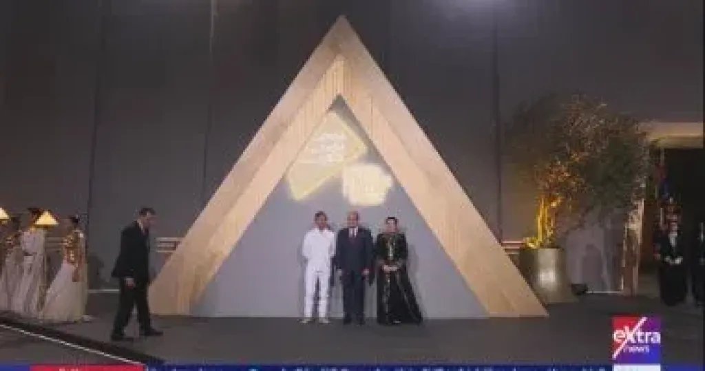 الرئيس السيسى والسيدة قرينته يستقبلان وفود حفل افتتاح المتحف المصرى الكبير