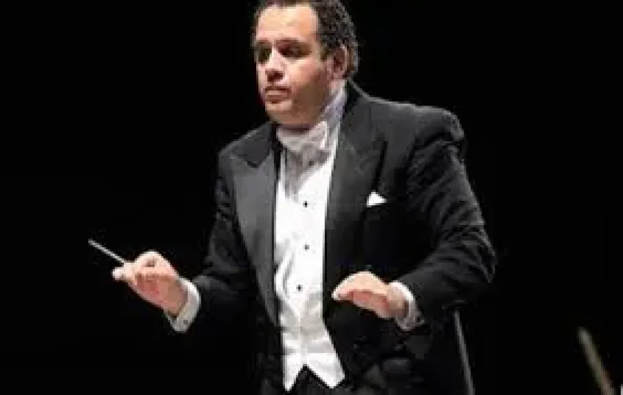 المايسترو ناير ناجي، تعرف على الموسيقار المصري قائد أوركسترا حفل افتتاح المتحف المصري الكبير