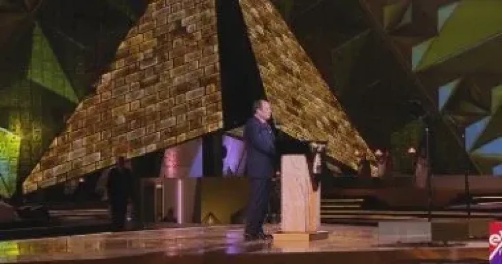 متحف جامعة جونز هوبكنز الأمريكية للآثار يبث حفل افتتاح المتحف الكبير مباشر