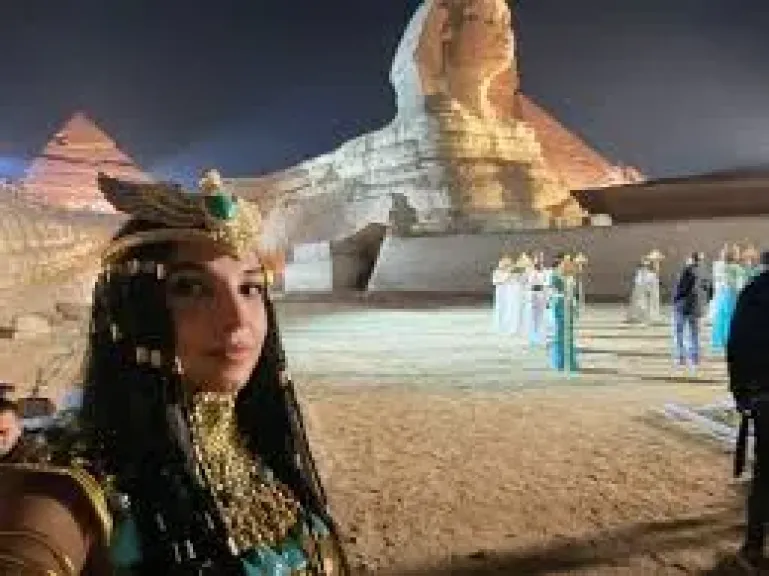 سلمى أبو ضيف تنشر صورة من كواليس مشاركتها في احتفالية المتحف المصري الكبير