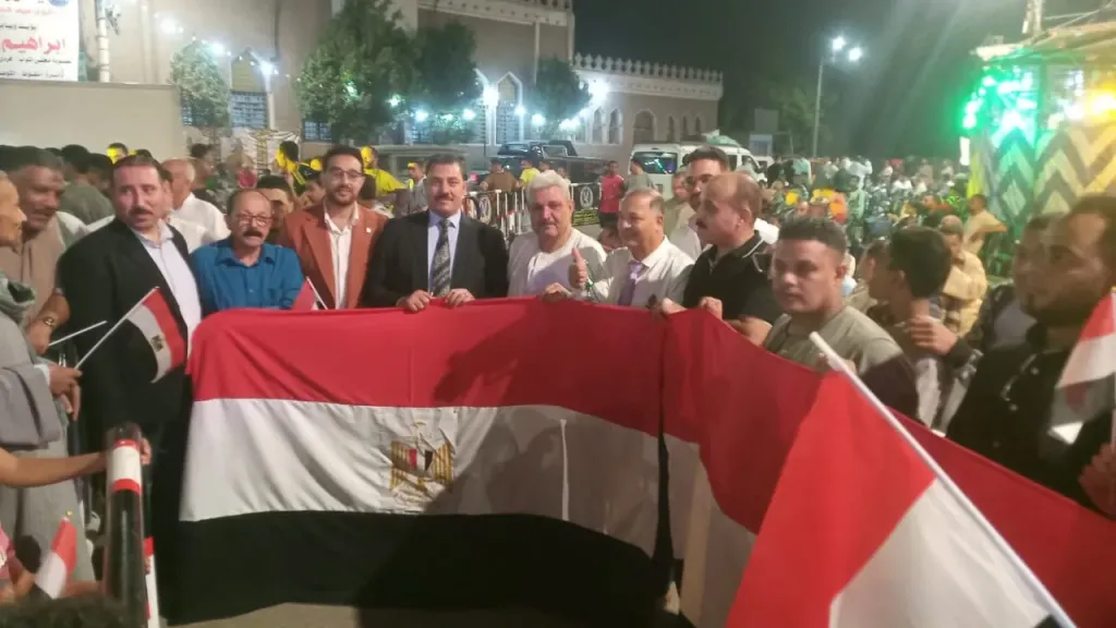 محافظ أسيوط: شاشات العرض في القرى والمراكز