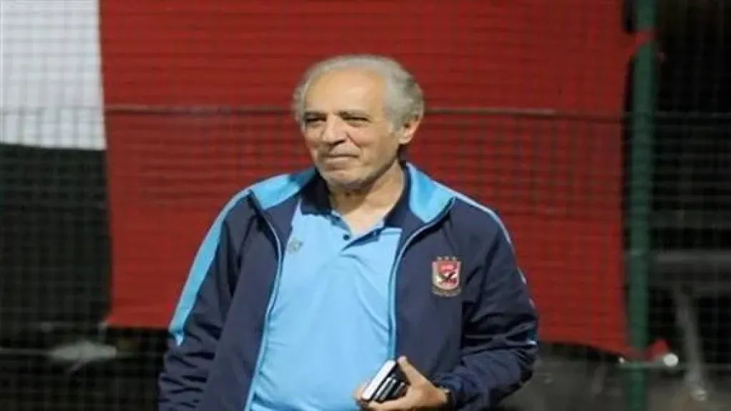 سمير عدلي يستقبل بعثة الأهلي في الإمارات غدا