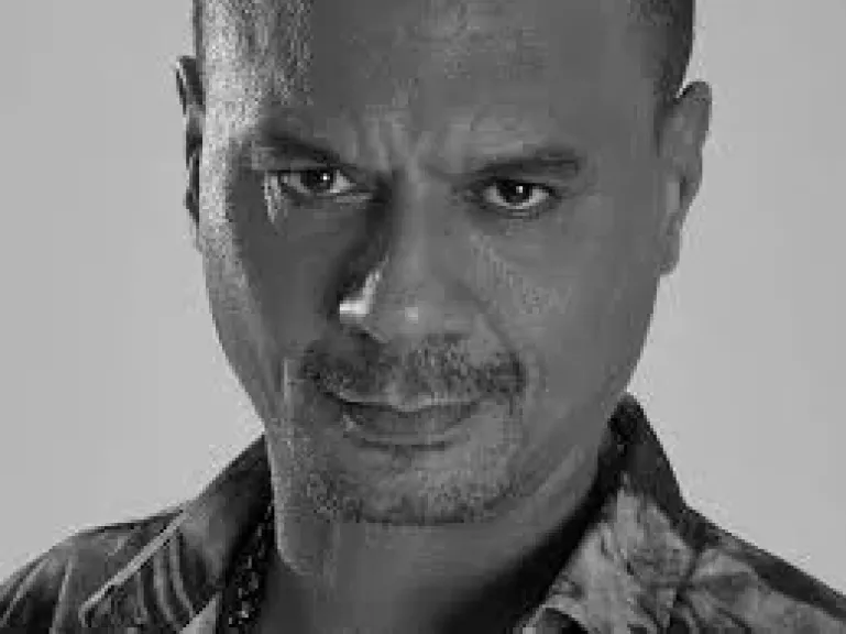 إنذار رسمي لنقابة المهن التمثيلية تطالب بشطب عباس أبو الحسن بسبب دعوته لمنع الإنجاب