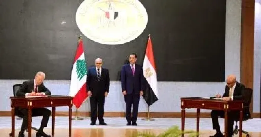رئيسا وزراء مصر ولبنان يشهدان توقيع عدد من مذكرات التفاهم بين البلدين