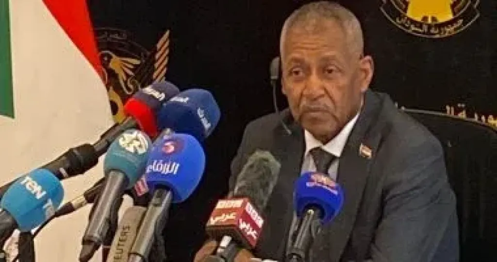 سفير السودان فى القاهرة: الفاشر موطنا لما يقرب من 1.5 مليون مواطن... سفير السودان فى القاهرة: الفاشر موطنا لما يقرب من 1.5 مليون مواطن بقي منهم 800