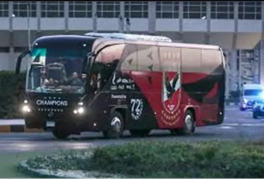 الأهلى يصل ملعب برج العرب استعدادا لمواجهة المصري فى الدوري