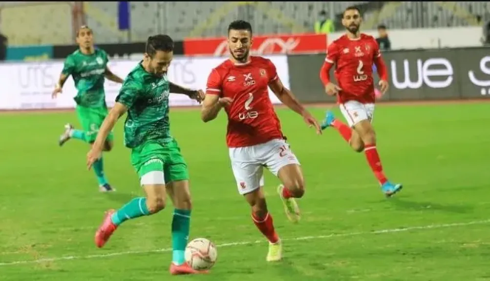 انتهاء الشوط الأول من مباراة الأهلى والمصرى بالتعادل السلبى