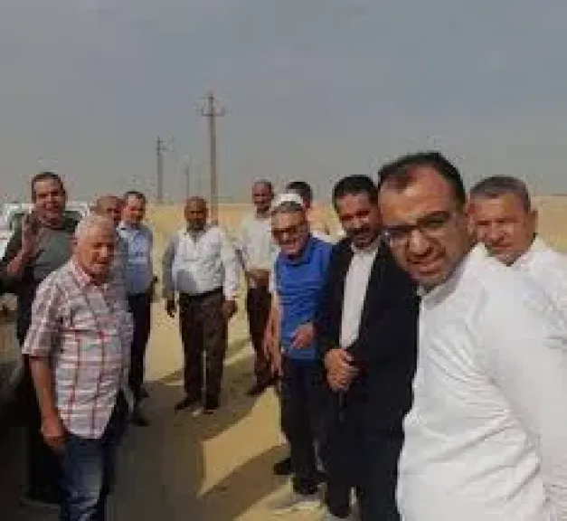 اللواء أ. ح. أحمد جميل، السكرتير المساعد لمحافظة المنيا، يرافقه وفد من الهيئة العامة