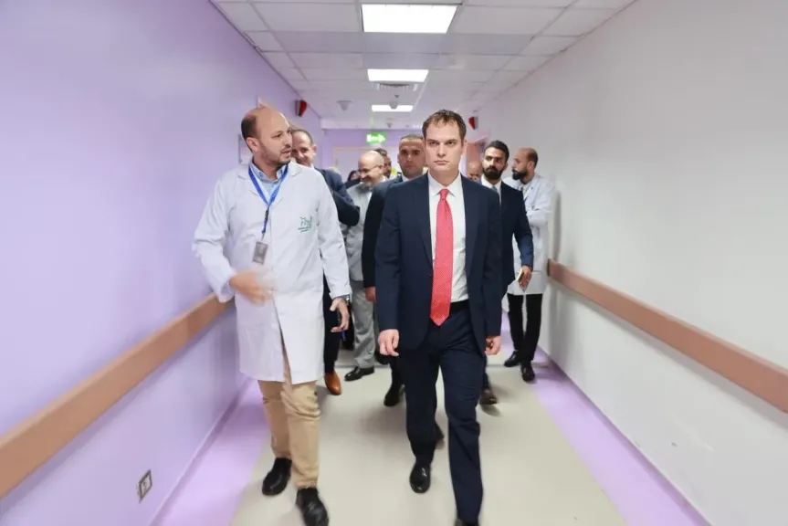 الصحة: مستشفى الشيخ زايد التخصصي تستقبل وزير الدولة البريطاني لشؤون الشرق الأوسط..صور