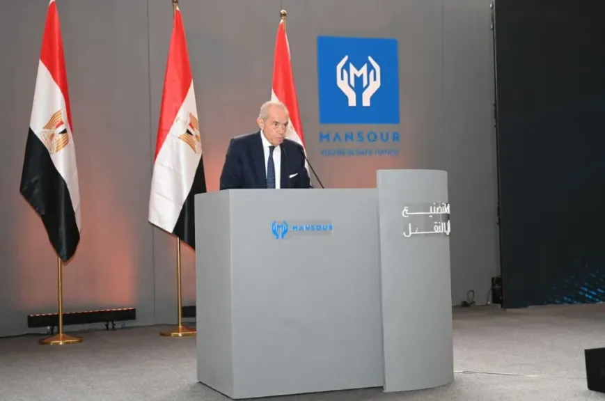 وضع حجر أساس مصنع ماك لتصنيع وسائل النقل باستثمارات ٧.٥ مليار جنيه لإنتاج ٥٠ ألف سيارة سنويا..صور