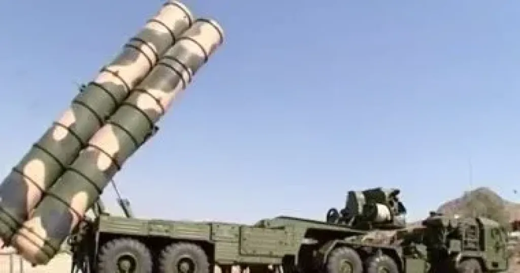 إيران وبيلاروس تبحثان تعميق التعاون في مجال الدفاع الجوي