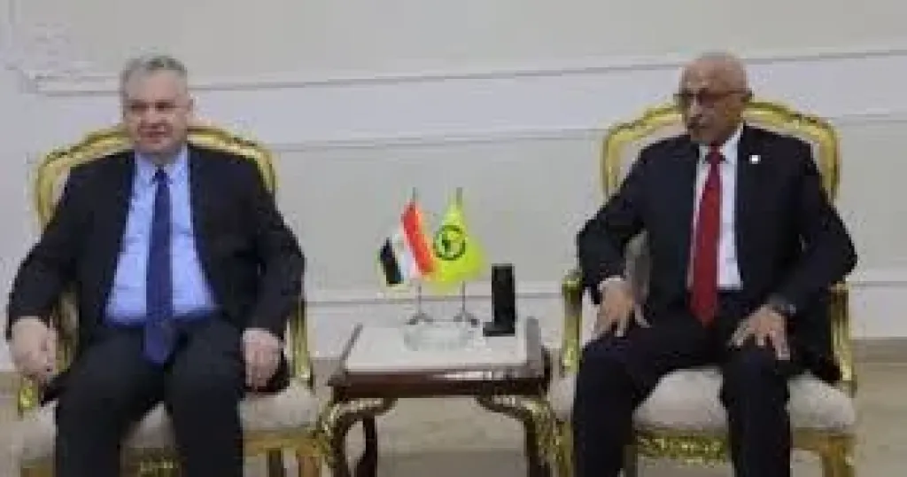 سفير ألمانيا يزور العريش ويشيد بدور مصر فى تسهيل إدخال المساعدات إلى غزة