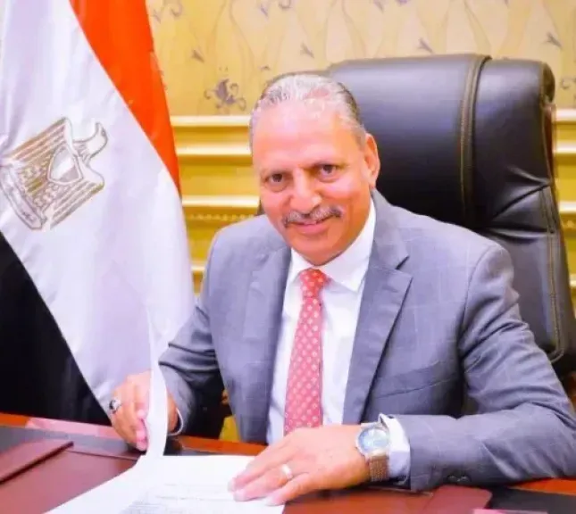 وكيل دفاع النواب يقود مؤتمرًا جماهيريًا بالمنيا لدعم القائمة الوطنية”