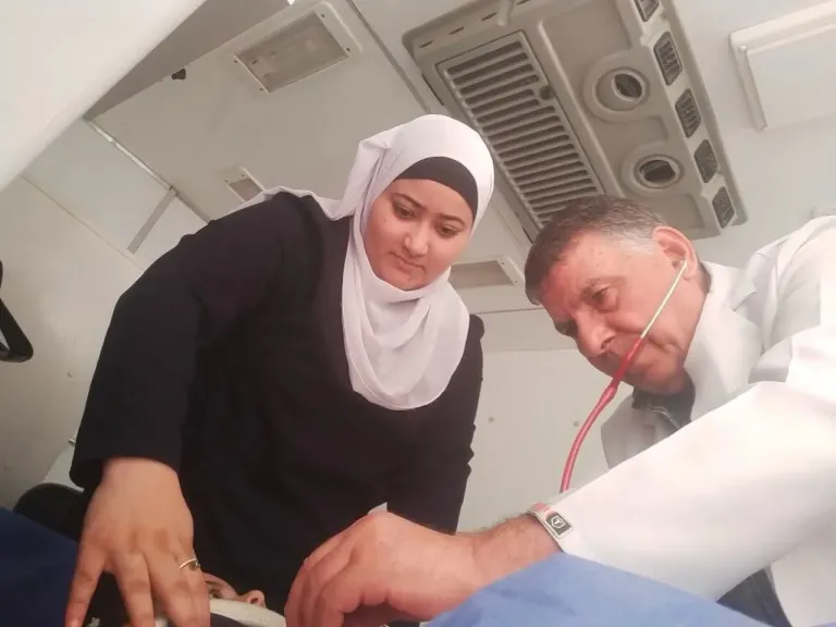 مديرية الصحة بالشرقية: توقيع الكشف الطبي على 2000 مريض خلال قافلتين بالزقازيق وأبوكبير