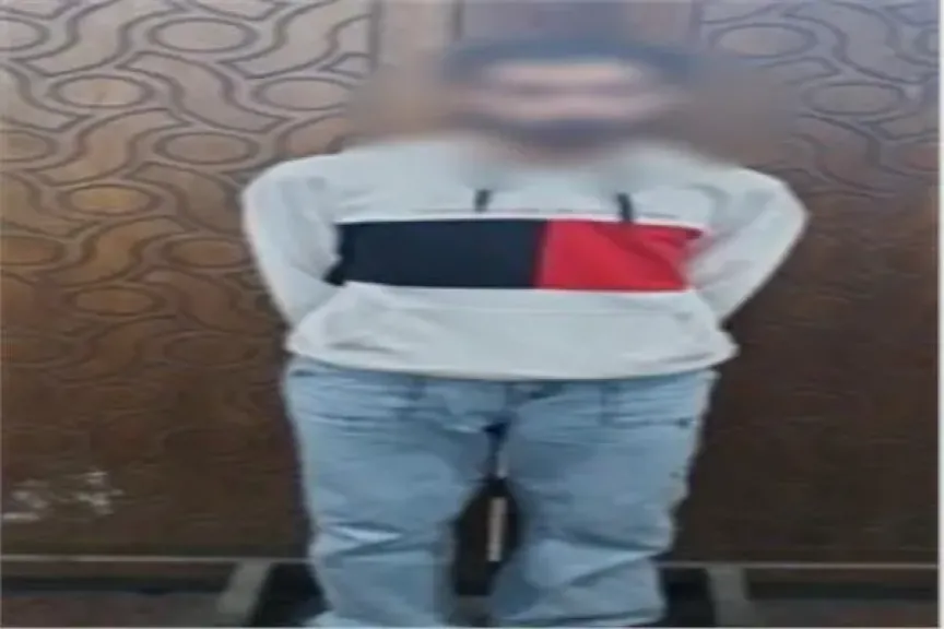 ضبط شخص يروج لممارسة أعمال الفجور عبر تطبيق هاتفي بالإسكندرية