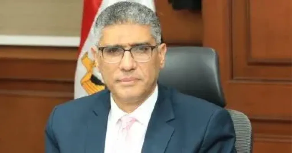 محافظ الجيزة يكلف بحصر الباكيات المغلقة بسوق زنين القديم