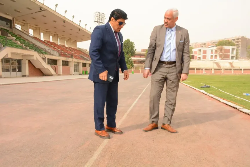 نائب رئيس جامعة أسيوط يتفقد أعمال الإحلال والتجديد