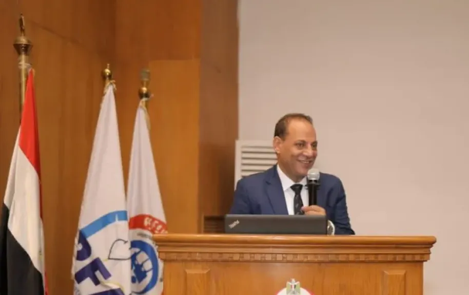 الدكتور إبراهيم عويس.. نائب بدرجة إنسان وخدمات بلا حدود لأبناء دائرة القناطر الخيرية وقراها