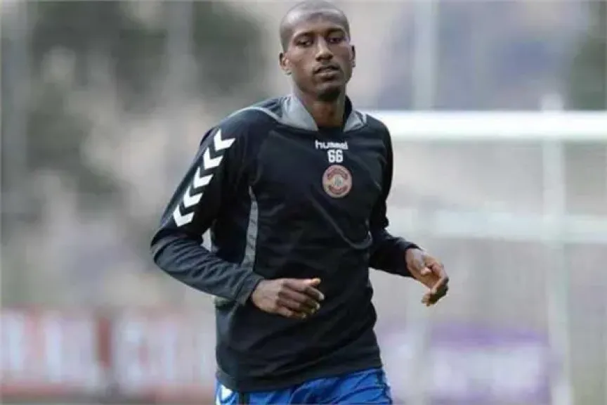 إحالة لاعب منتخب مصر السابق للمحاكمة بتهمة النصب