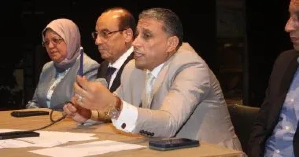 وكيل وزارة التعليم بالجيزة يعقد اجتماعا لبحث الاستعداد للاختبارات الشهرية